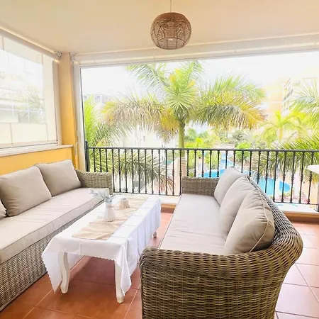 Laderas Del Palmar Luxury Apartment